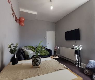 Room in a Shared House, Willowdale Road, L18 - Photo 2