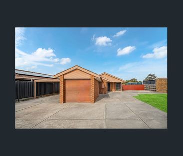 31 Newlyn Drive, Craigieburn, Vic 3064 - Photo 1