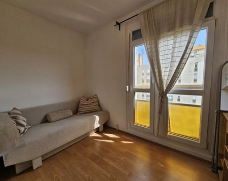 Pécs-Belvárosában kiadó lakás - Fotó 4
