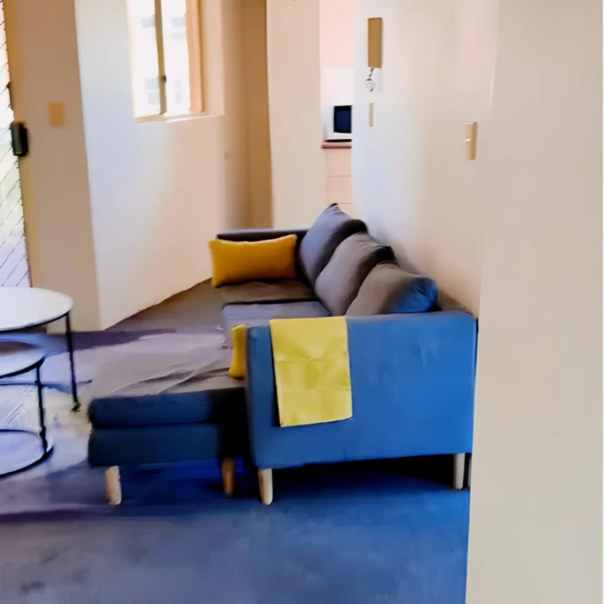 3 bed 1.5 bath - Photo 1