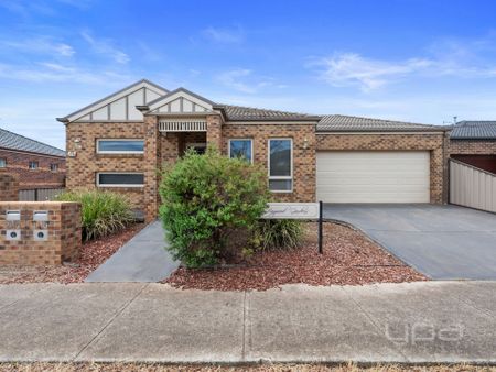 1/10 Haywood Grove, Melton West - Photo 2