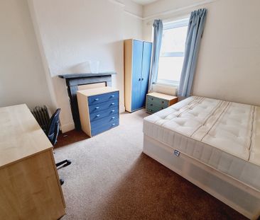 6 Bed Student Accommodation - Photo 1