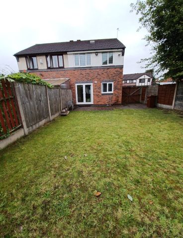 3 Bed Semi-Detached House, Hartwell Close, M11 - Photo 3