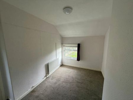 2 bedroom semi-detached house to rent - Photo 2