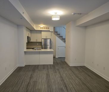 For Lease - 3476 Widdicombe Way Unit# 18, Mississauga, Ontario - Photo 4