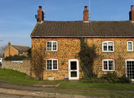 Long Row Cottages, Everdon, Northants. - Photo 2