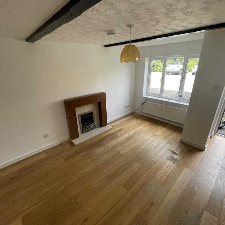 2 bedroom end of terrace house to rent - Photo 1