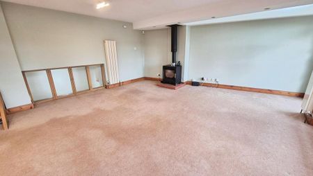 3 bedroom detached house to rent - Photo 4