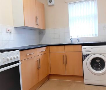 Room in a Shared House, Gray Street, L20 - Photo 3