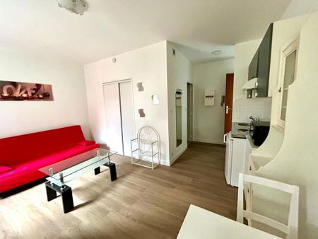 Location Appartement 1 pièce 21m² SOUILLAC 46200 - Photo 4