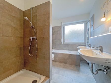 4-Zimmer-Wohnung direkt in der Innenstadt! - Photo 2