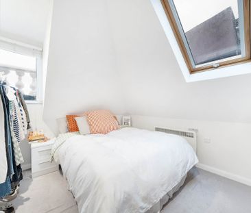 Price £3,500 pcm - Available 03/01/2026 - Furnished - Photo 5