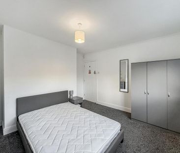 4 bedroom house of multiple occupation to rent - Photo 6