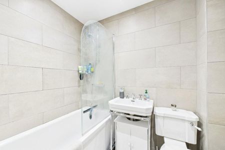 2 bedroom semi-detached house to rent - Photo 5