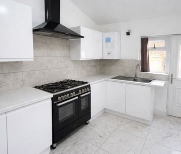 Room in a Shared House, Beresford Road, M13 - Photo 5