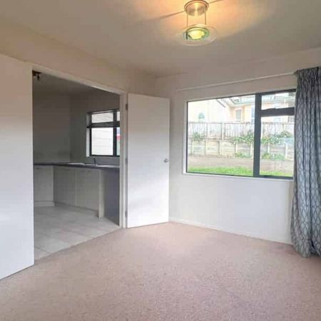 3 Bedroom House in Hillcrest - Photo 4