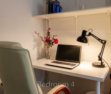 Room 2 - Photo 5
