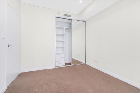 1109/12 East Street Granville - Photo 3