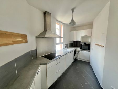 Location Appartement 3 pièces 81m² VALENCE 26000 - Photo 5
