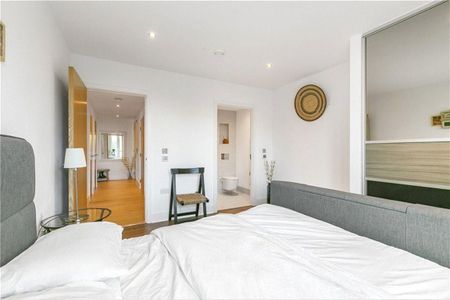 Chiswick High Road, W4 5AG, London - Photo 4