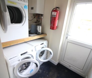 Hanworth Road, Hounslow - Photo 5
