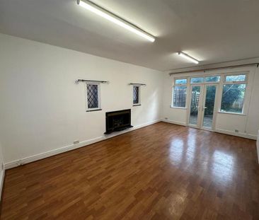 4 bedroom detached house to rent - Photo 2