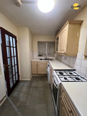2 Bed Detached House, Biscot Road, LU3 - Photo 5