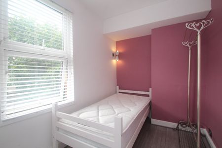 4 bedroom house to rent - Photo 2