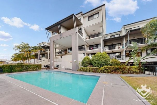 Furnished 2B2B Apartment at heart of Toowong - Photo 1