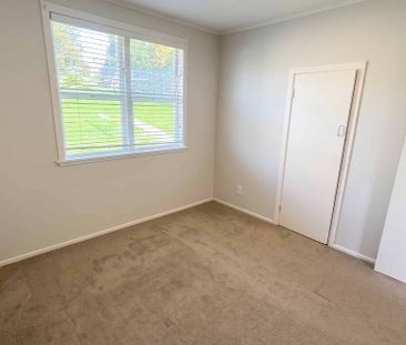 Tidy two-bedroom unit in convenient Location! - Photo 2