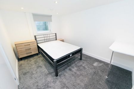 Winston Gardens, Headingley, Leeds - Photo 2