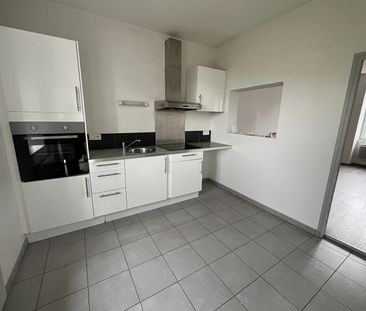 Location Appartement 4 pièces 80m² - Photo 6