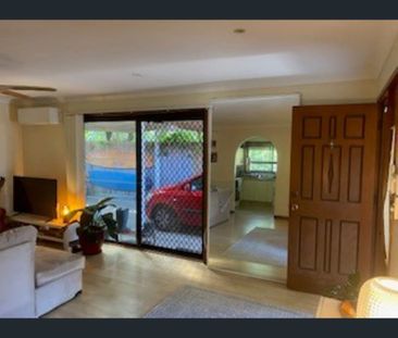 UNIT 2/11 Elder Entrance, Burleigh Heads, Qld 4220 - Photo 1