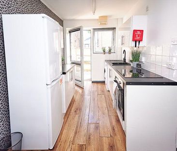 4 bedroom townhouse to rent - Photo 1