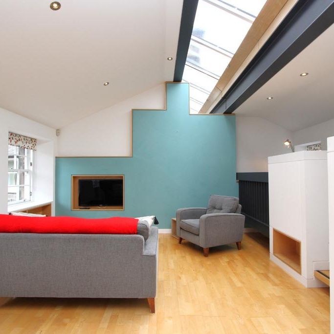1 bedroom mews to rent - Photo 1