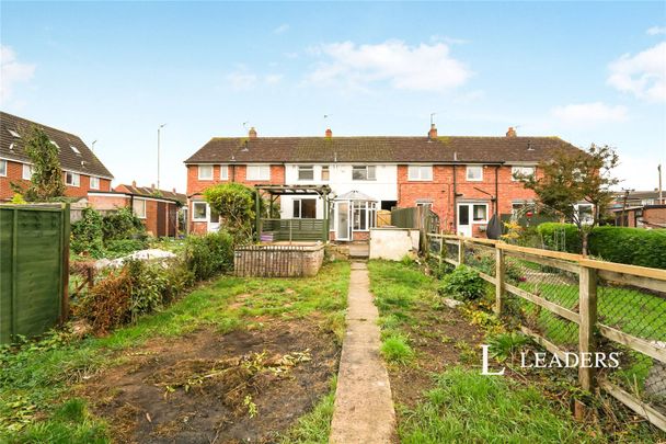 3 bedroom house to rent Trent Road, Brockworth, Gloucester, GL3 - Photo 1