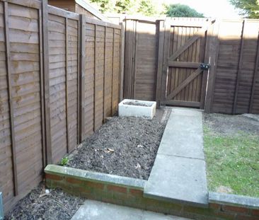 2 bedroom terraced house to rent - Photo 1