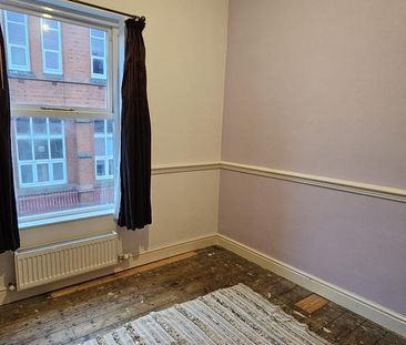 3 bedroom terraced house to rent - Photo 6