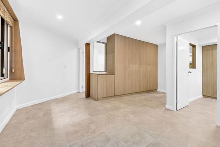 PERFECTLY SITUATED FLAT - Photo 5