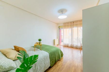 Calle Toledo, Getafe, Community of Madrid 28901 - Photo 2