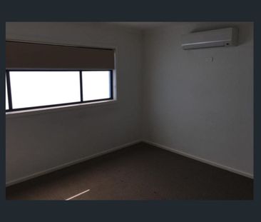 Comfortable Two-Bedroom Living in Convenient Epping! - Photo 2