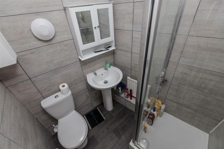 3 bedroom apartment to rent - Photo 3