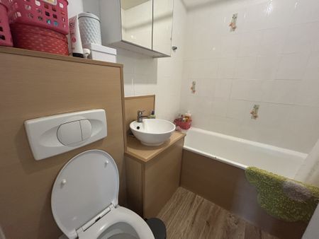 Location Appartement 2 pièces 43m² TROYES 10000 - Photo 4
