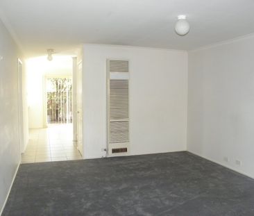 10 Lyell Walk, FOREST HILL - Photo 3