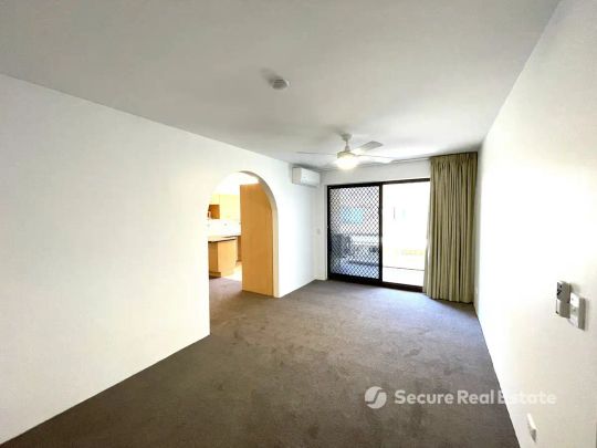 “Unit in Prime Taringa Location!” - Photo 1