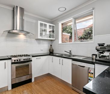 2/155 Roberts Street, Essendon - Photo 6