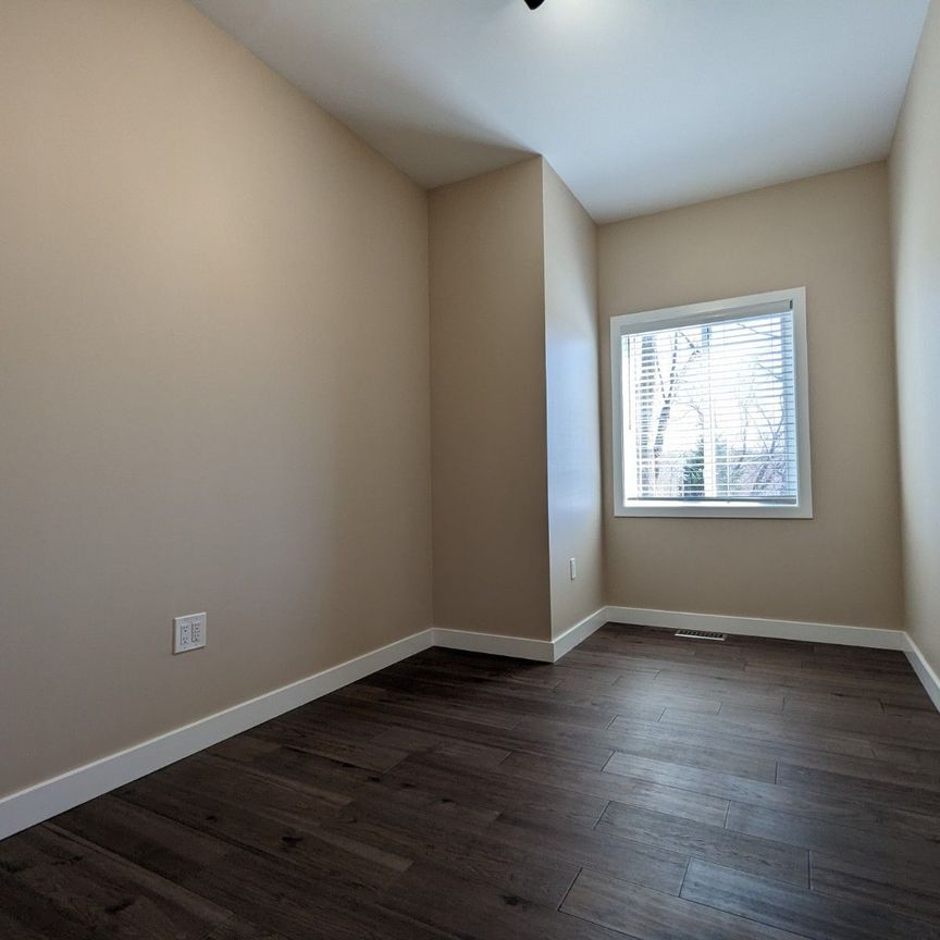 For Lease - 46 Valley Road, Whitchurch-Stouffville, Ontario - Photo 1