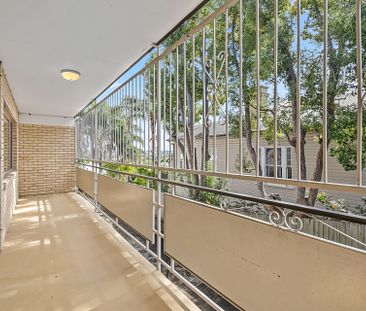 2-bedroom unit in Clayfield - Photo 1
