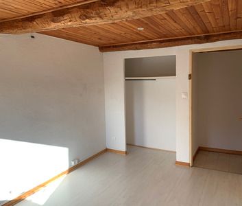 Location Appartement 3 pièces 70m² PIERREFEU DU VAR 83390 - Photo 4