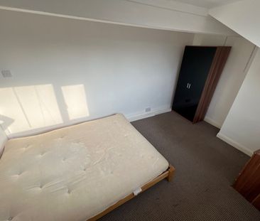 2 Bed Terraced House, Quarry Mount Place, LS6 - Photo 1
